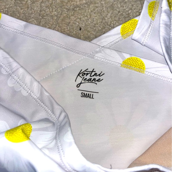 Kortni Jeane Swim Top - Picture 3 of 3